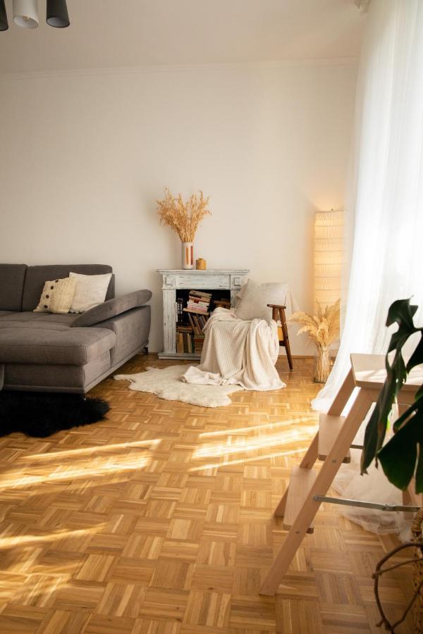 Firpo Apartman Eger Exteriör bild