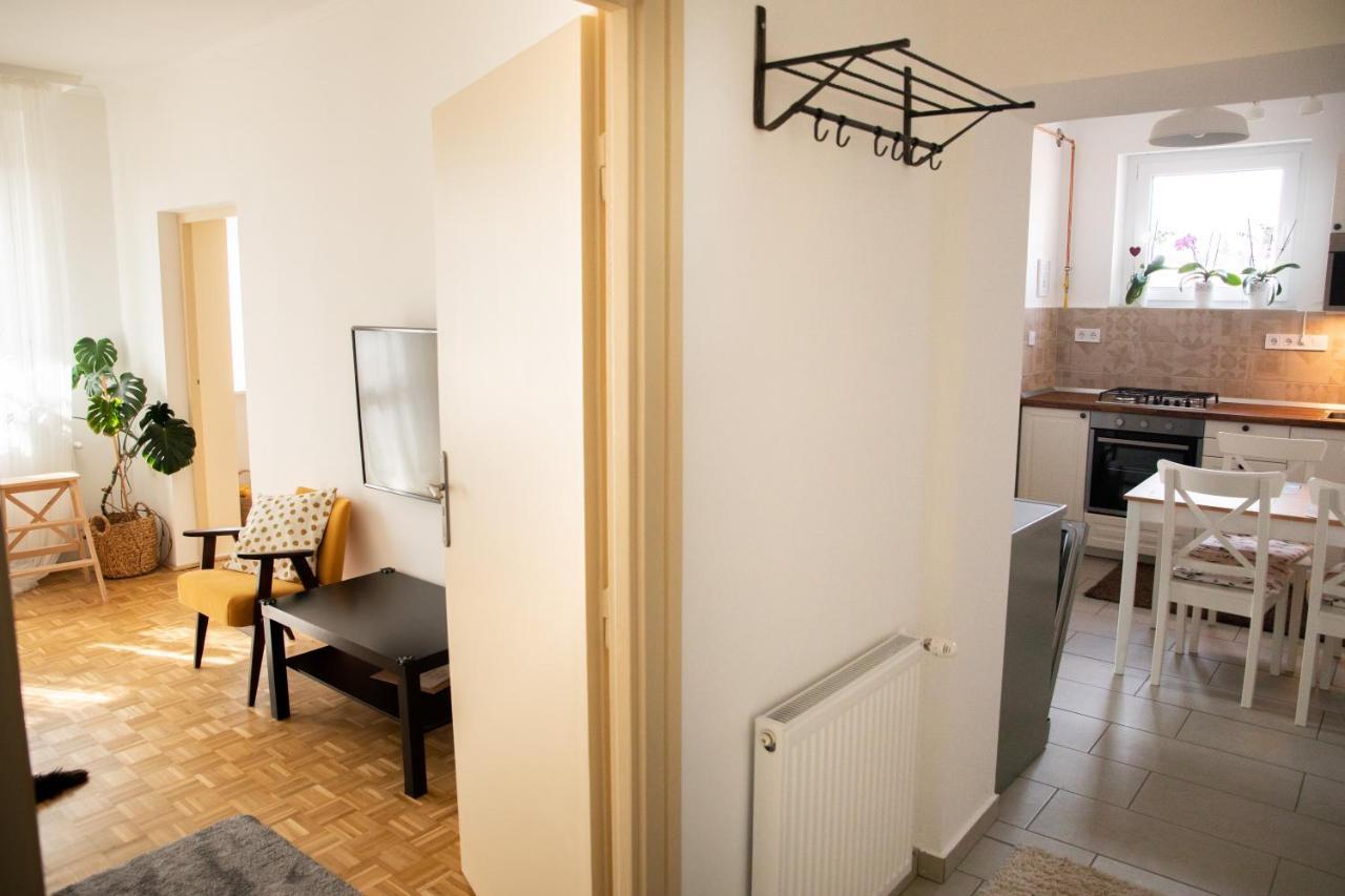 Firpo Apartman Eger Exteriör bild