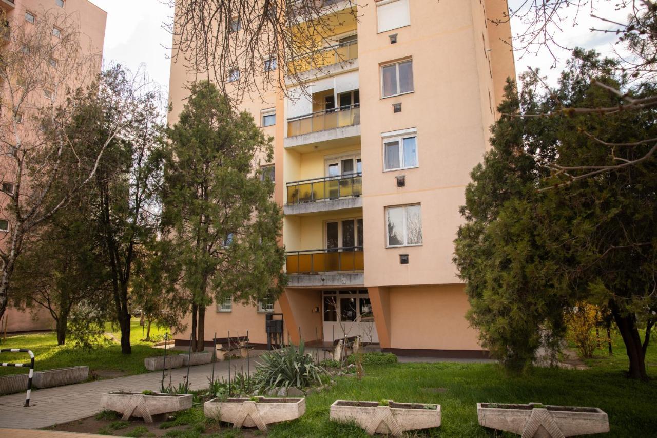Firpo Apartman Eger Exteriör bild